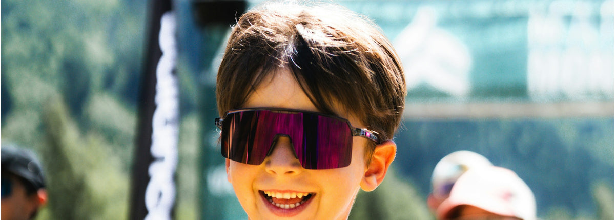 Niño con lentes de sol Julbo