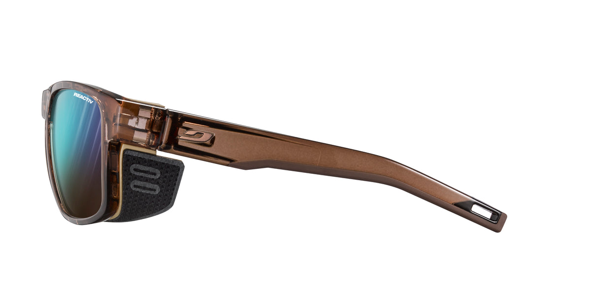 Brown / Matt Brown